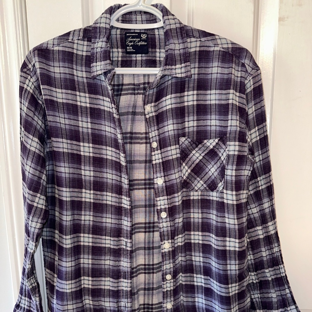 American Eagle Boyfriend Fit Top Medium Purple Plaid Long Sleeve Button Up Gauzy